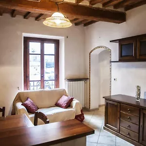 https://il-castello-bucine.it-tuscanyhotel.com